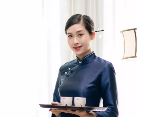这个天下，，，，，，，，正在悄悄奖励那些敬业的人